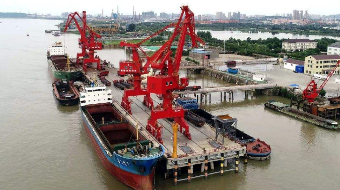 扎兰屯概述露天料场港口封闭问题的实行方法